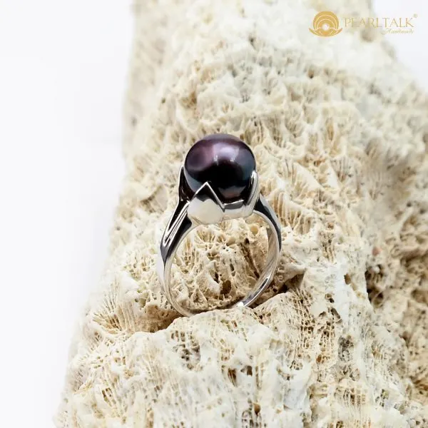 NHẪN NGỌC TRAI ĐEN BÁN NGUYỆT